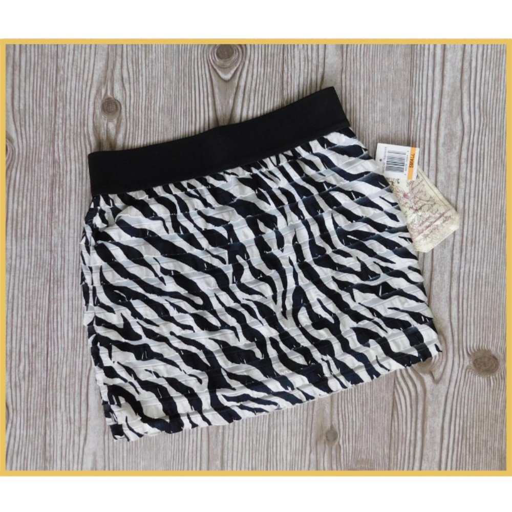 L8teR Mini Skirt
